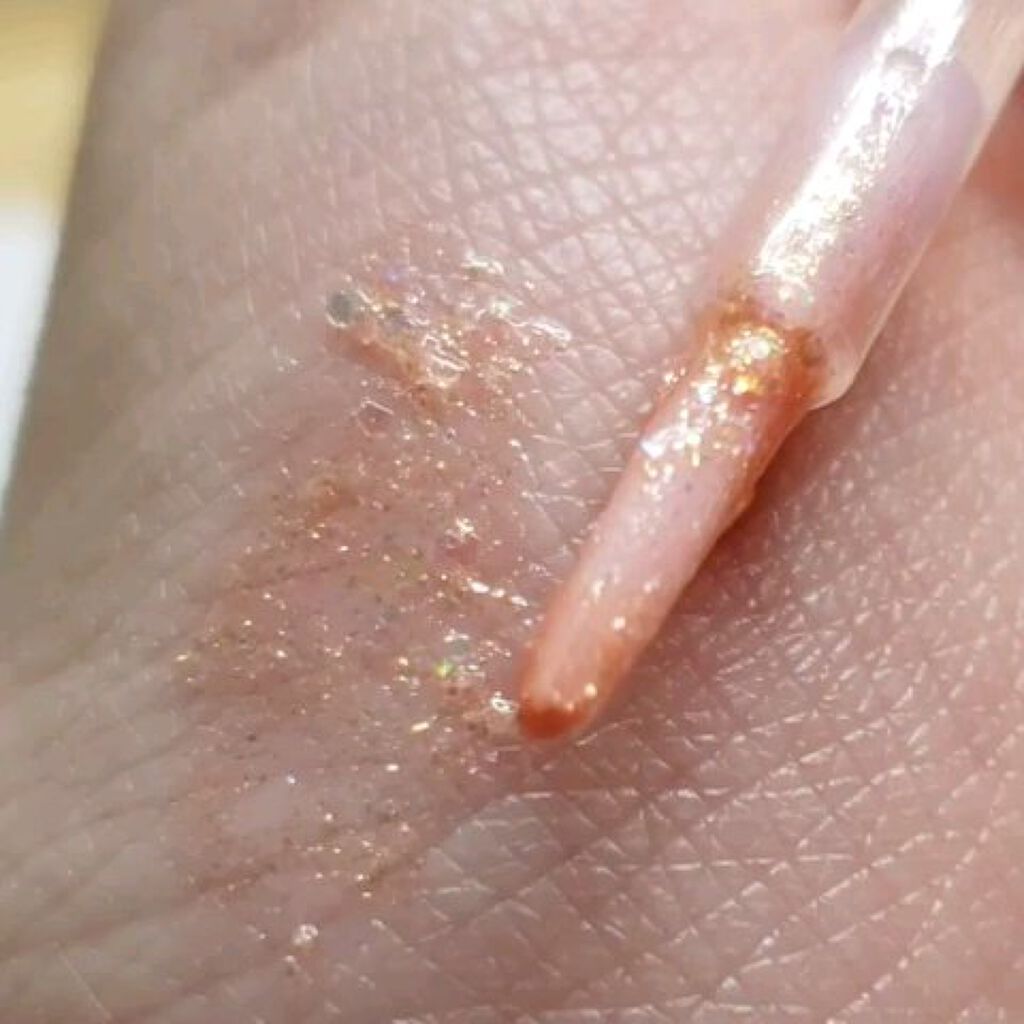 シュガー トゥインクル リキッド グリッター/PERIPERA/グリッターを使ったクチコミ（2枚目）