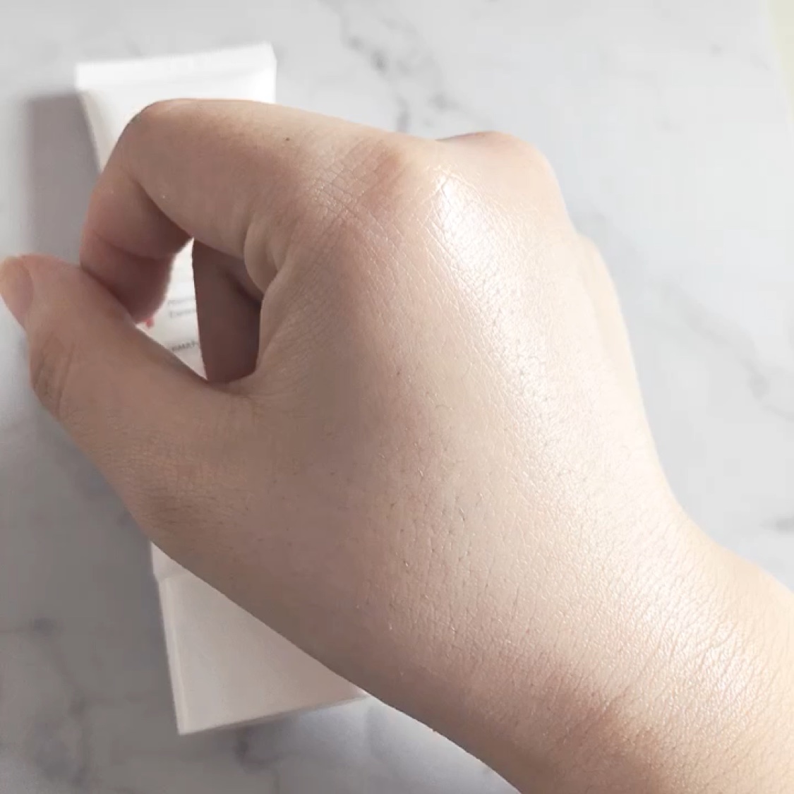 UVプラス トーンアップサンスクリーン/DR.PEPTI/日焼け止めミルクの動画クチコミ3つ目