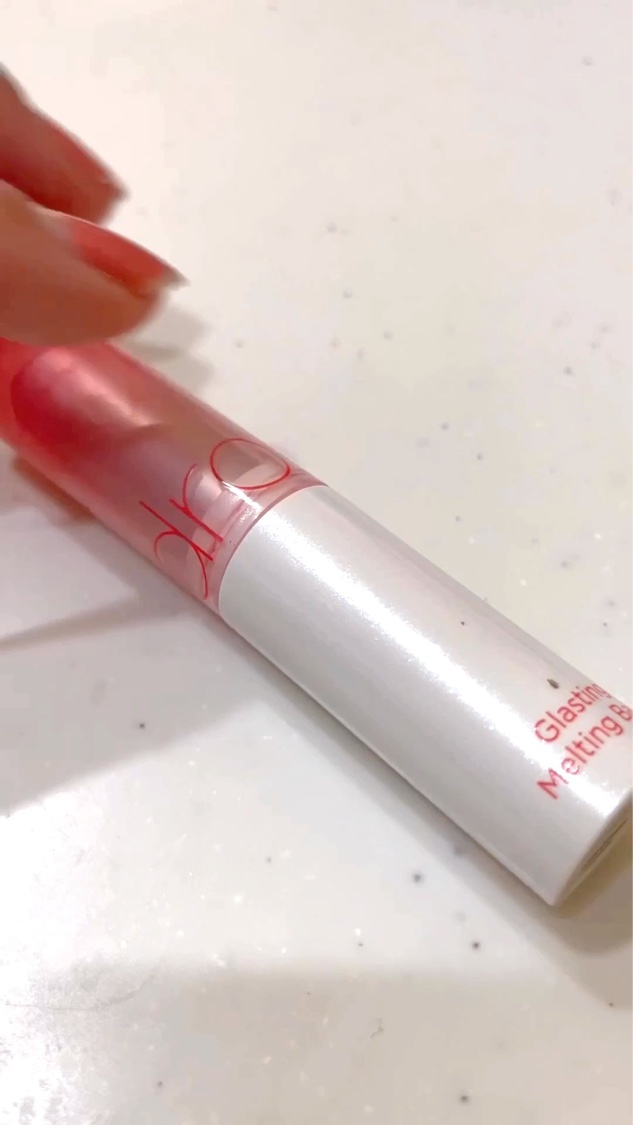 グラスティングメルティングバーム/rom&nd/リップバームの動画クチコミ5つ目