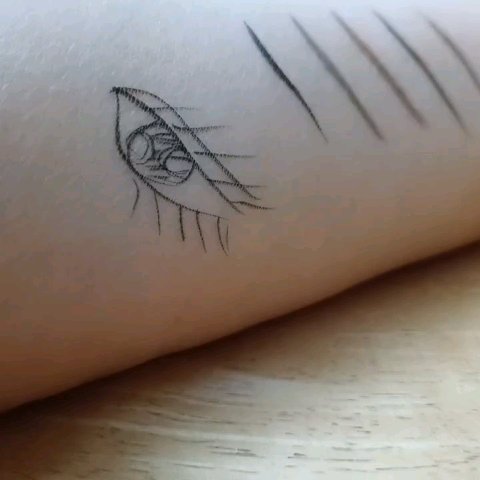 スーパーシャープライナーEX4.0/KATE/リキッドアイライナーの動画クチコミ5つ目