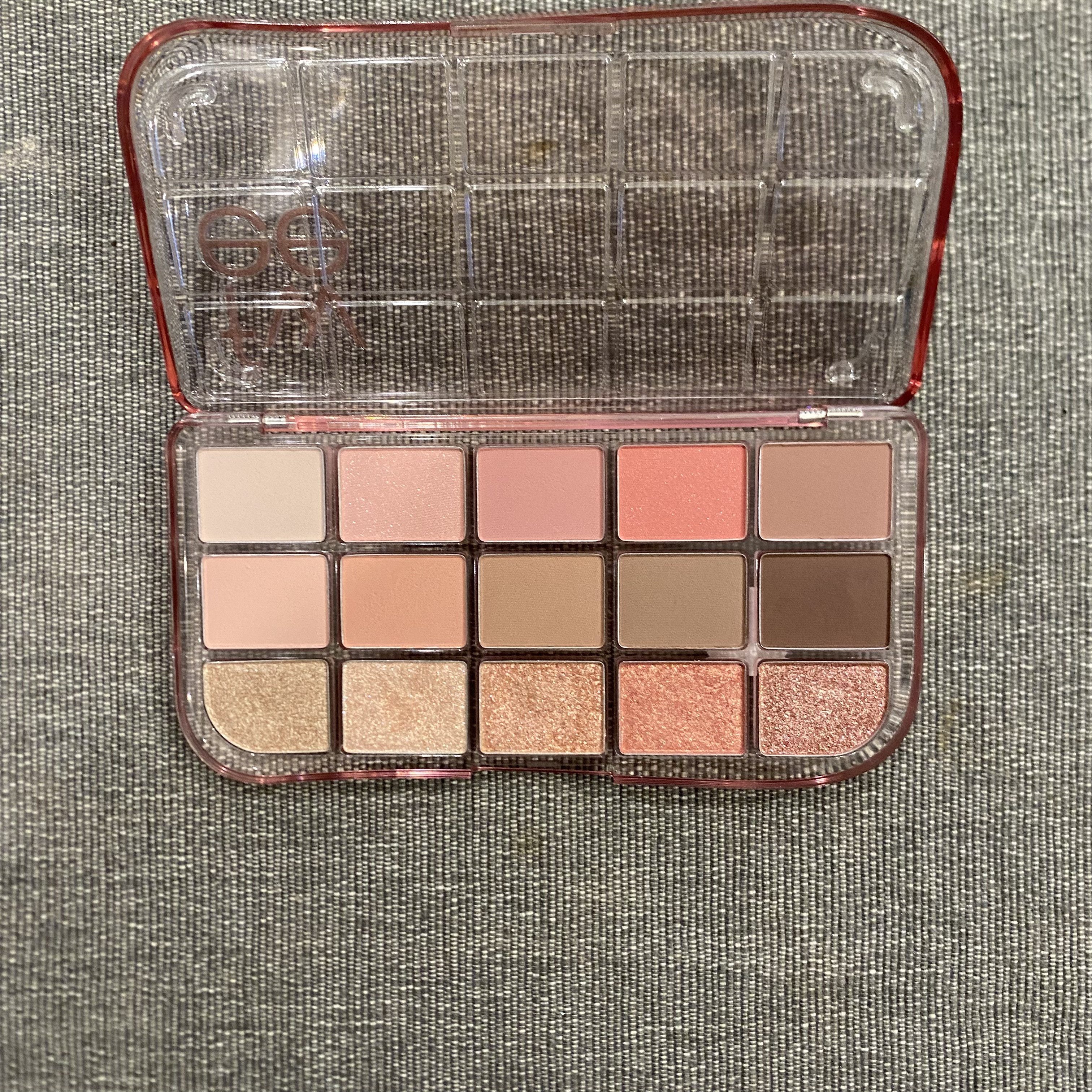 フィー モアムードアイパレット/fwee/アイシャドウパレットを使ったクチコミ（1枚目）