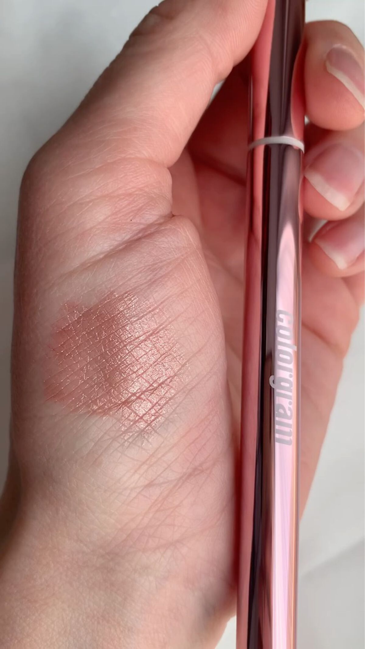 ミルクブリングリッターライナー/Colorgram/リキッドアイライナーの動画クチコミ3つ目