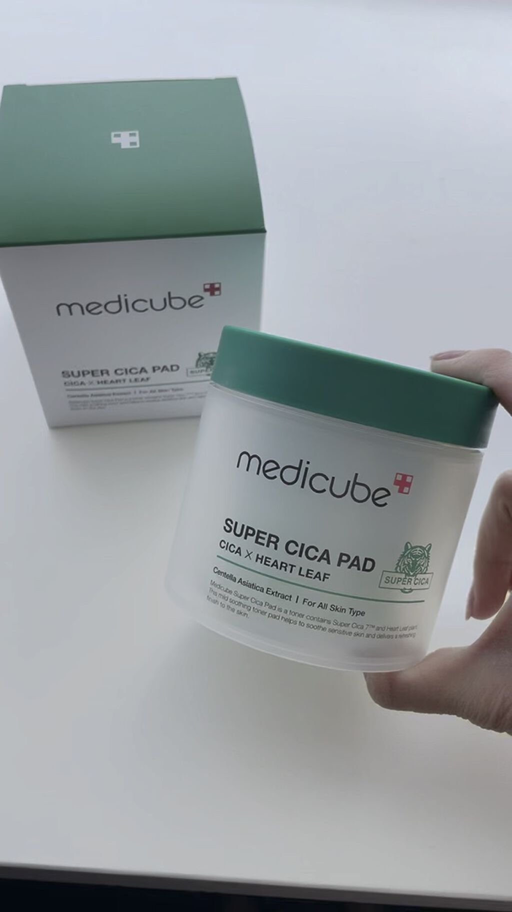 スーパーシカパッド/MEDICUBE/トナーパッドの人気ショート動画