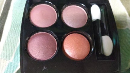 レ キャトル オンブル/CHANEL/アイシャドウパレットの人気ショート動画