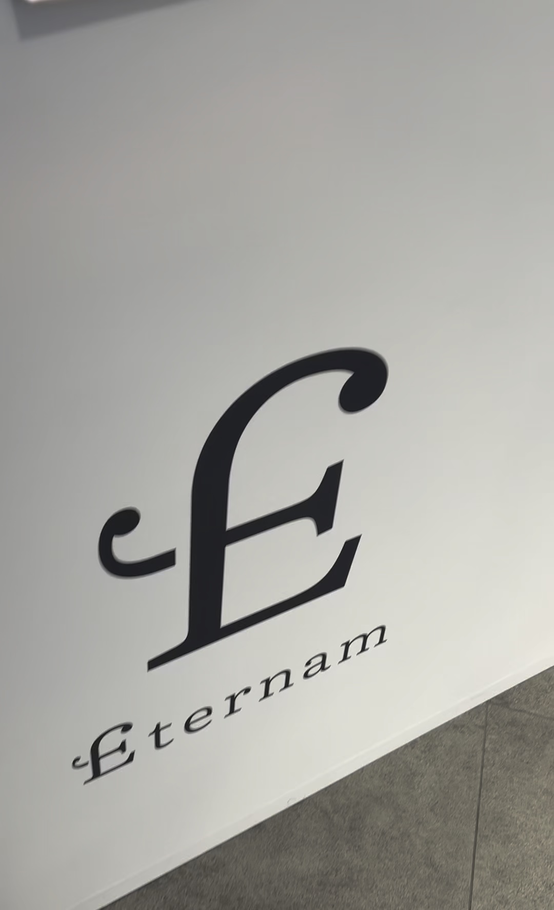 アットコスメ大阪でポップアップ開催中。


人体の臍帯由来の幹細胞らしい。
提携病院から了承いただいたものを使用して研究商品化したらしい。。。

すごくいいお値段なので
購入にもだし使用も勇気が入りそう💦

熱意は伝わったんだけど
若干圧