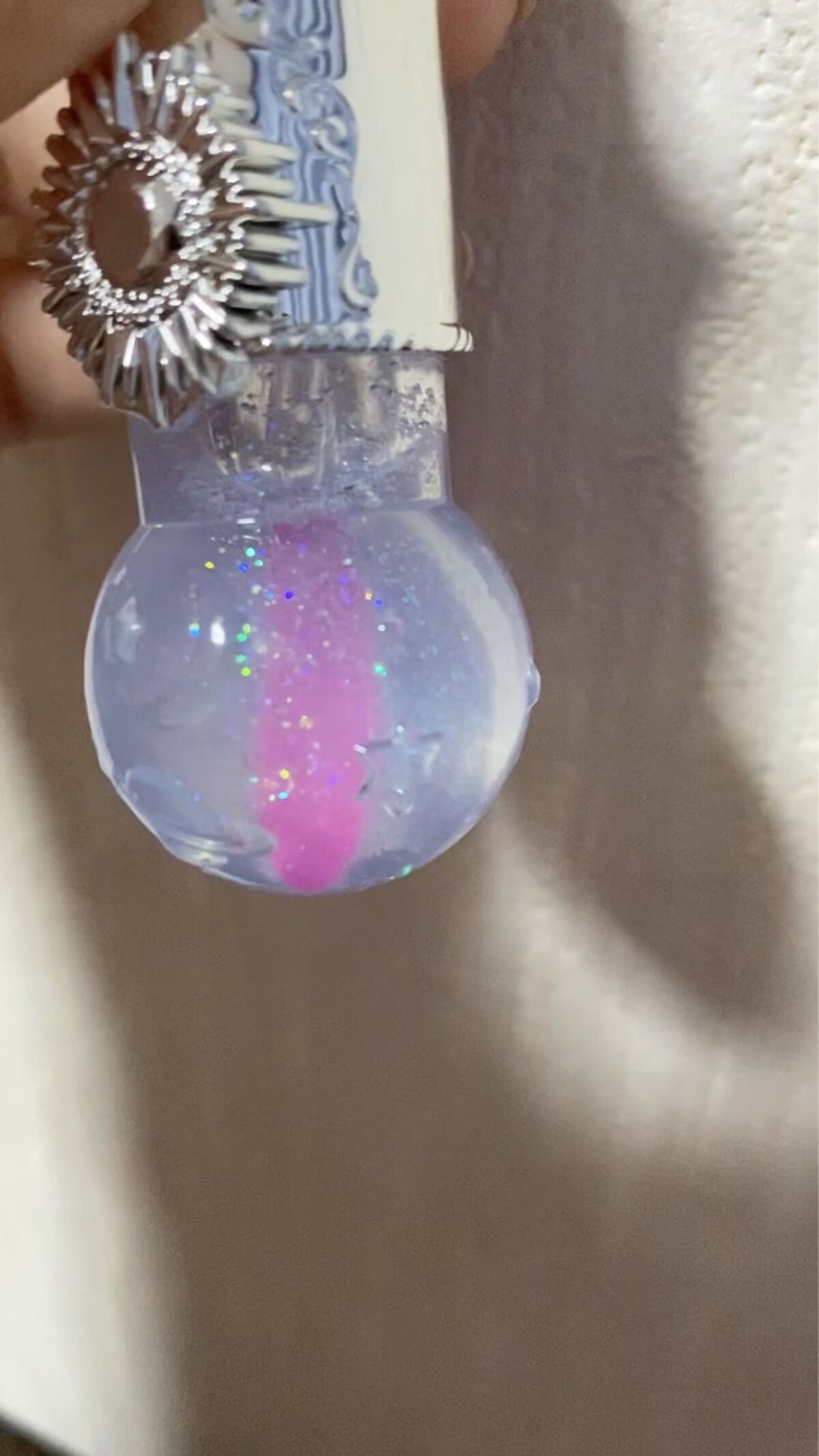 ステラーチャーム　リップオイル/JILL STUART/口紅の動画クチコミ1つ目