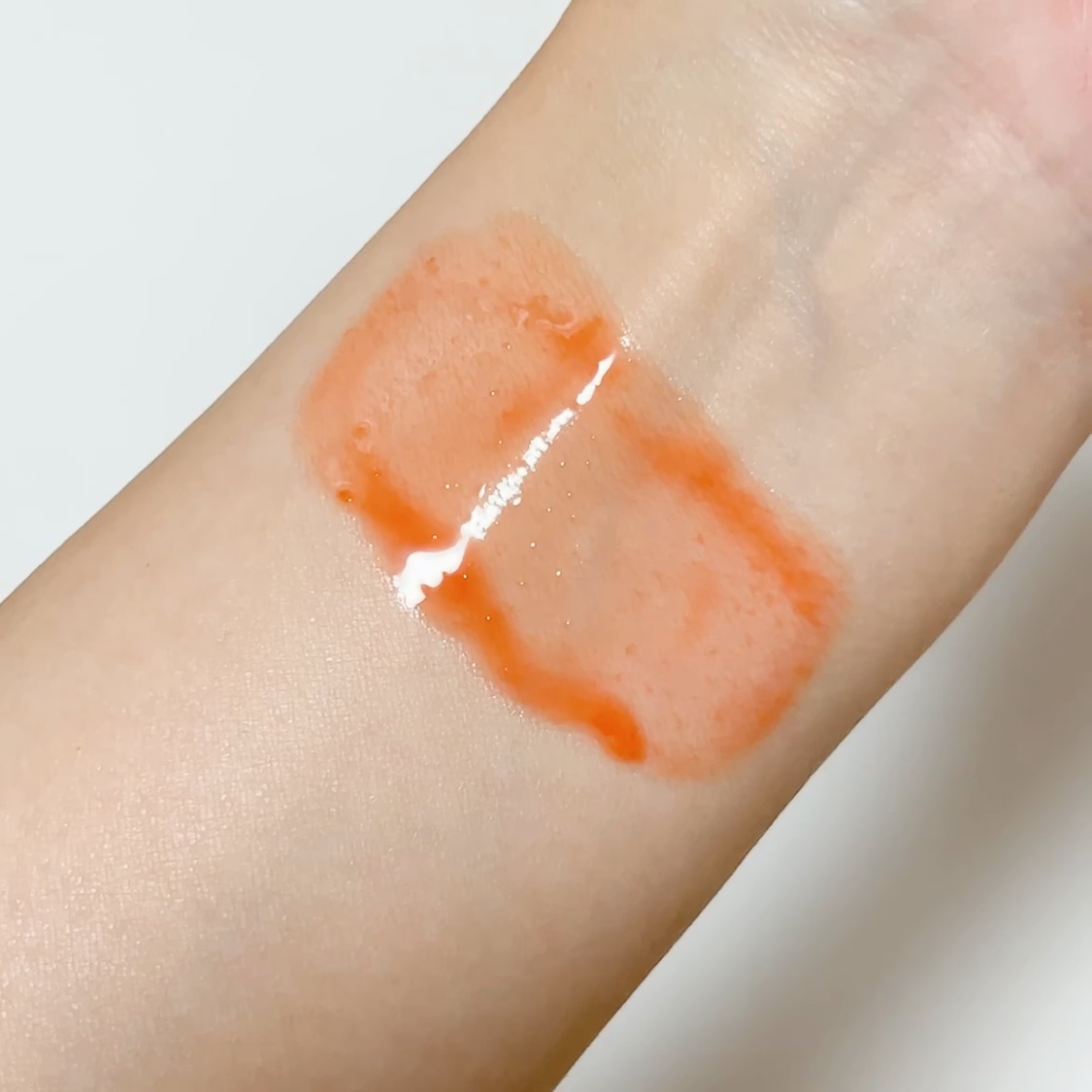 マッドピーチグロウフィットムードグロス/MAD PEACH/リップグロスの動画クチコミ2つ目