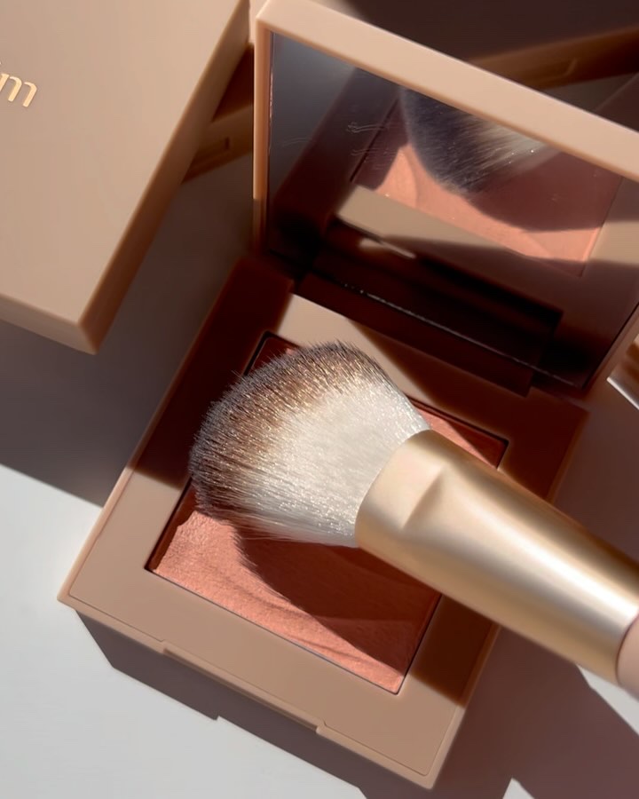 インフュージョンブラッシュ/thim/パウダーチークの動画クチコミ2つ目