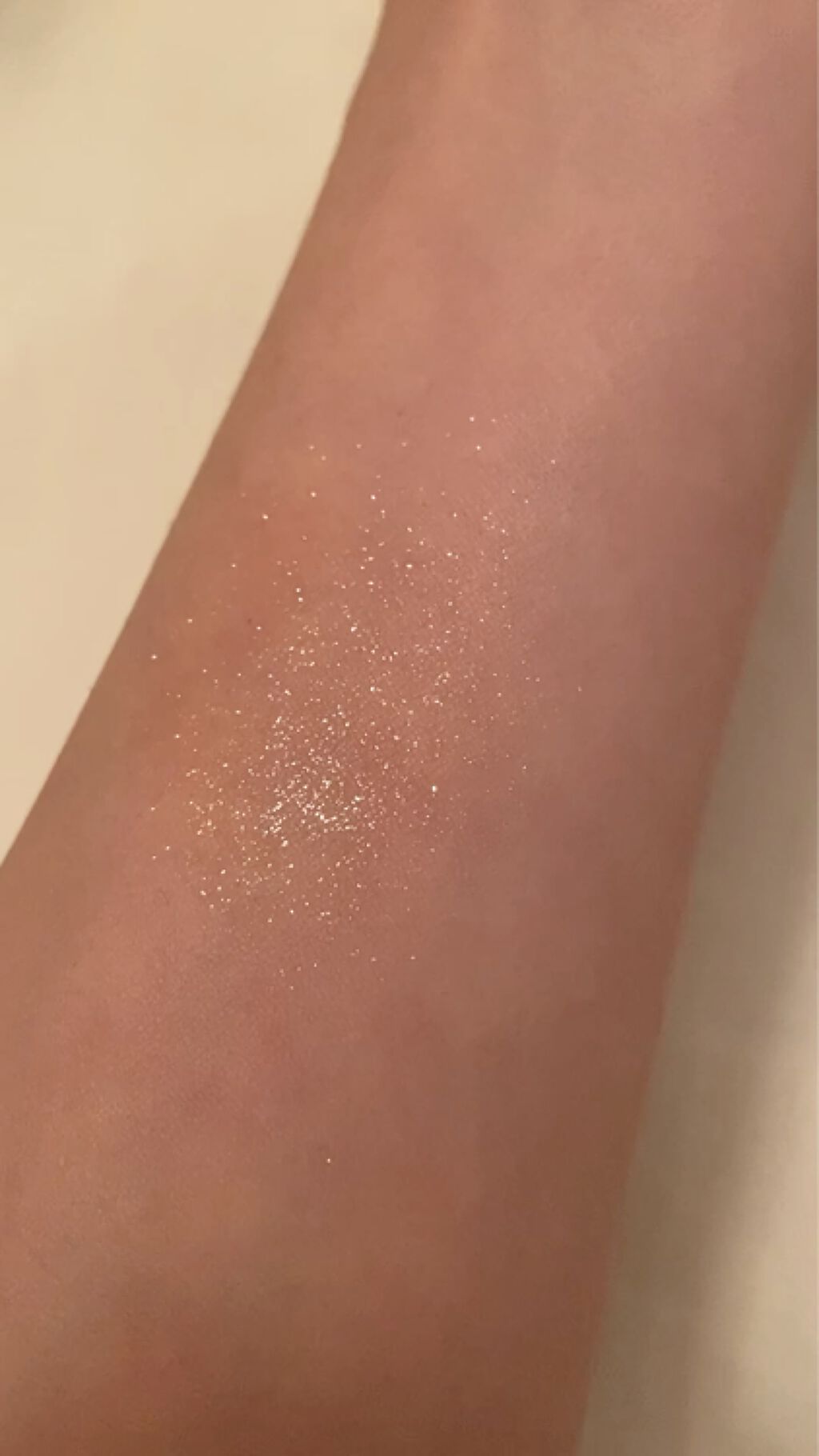 アイシャドウ/アーバンディケイ/単色アイシャドウの動画クチコミ4つ目