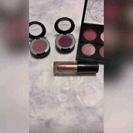 パウダー キス アイシャドウ/M・A・C/単色アイシャドウの人気ショート動画