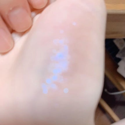 シアー グリッターアイズ/KiSS/単色アイシャドウを使ったクチコミ(4枚目)