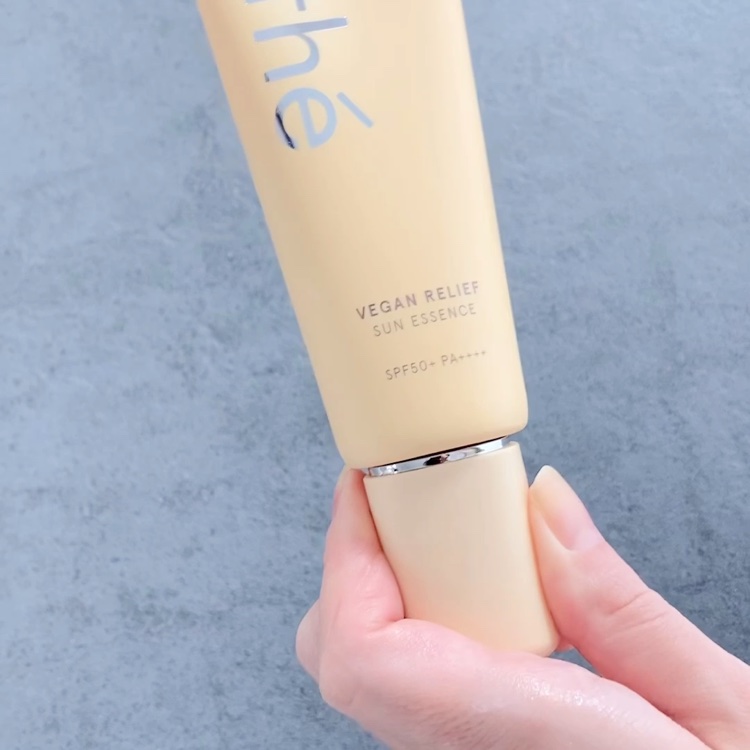 ヴィーガン リリーフ サン エッセンス /athé/日焼け止めクリームを使ったクチコミ（2枚目）