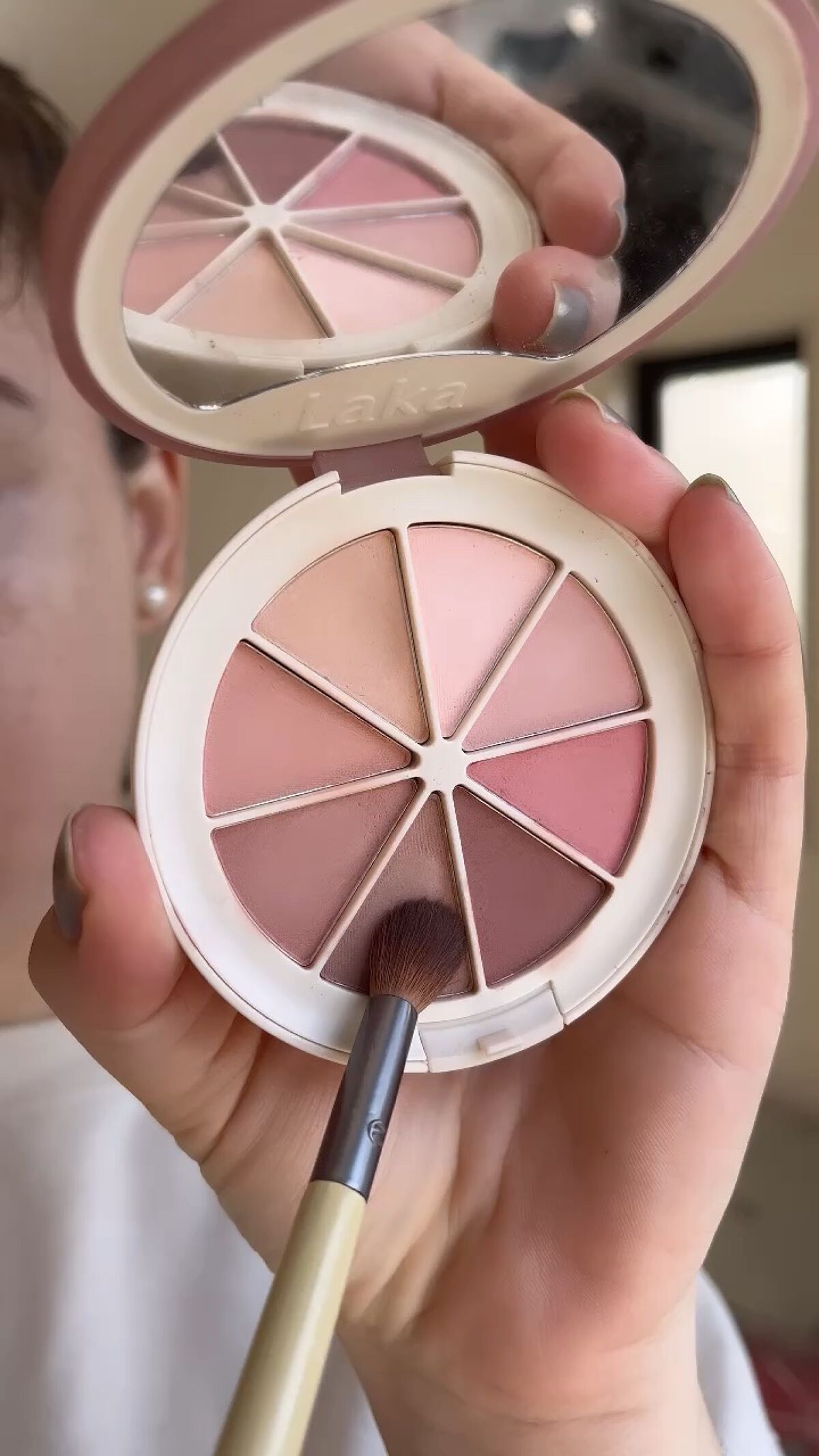 New Level Eyeshadow Palette/Laka/アイシャドウパレットの人気ショート動画