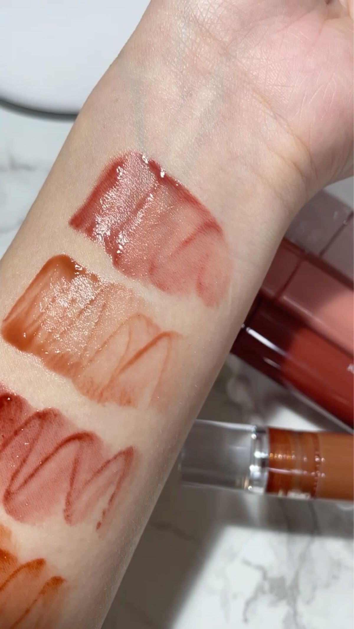 ジューシーラスティングティント/rom&nd/リップティントを使ったクチコミ（3枚目）