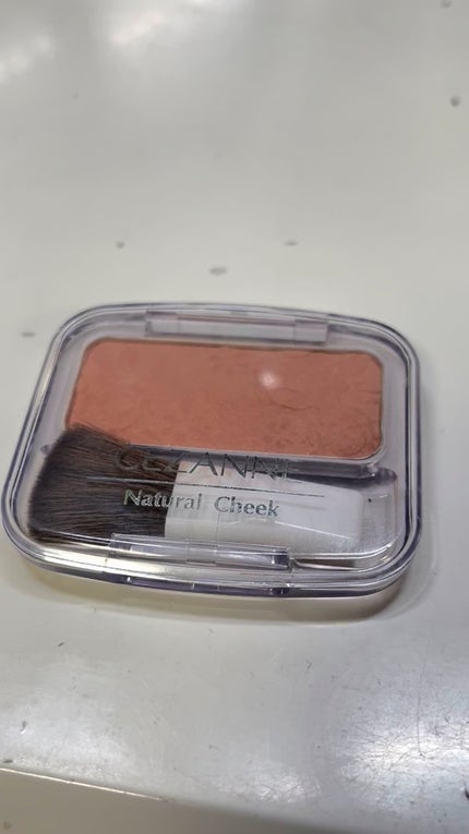 ナチュラル チークN/CEZANNE/パウダーチークの人気ショート動画