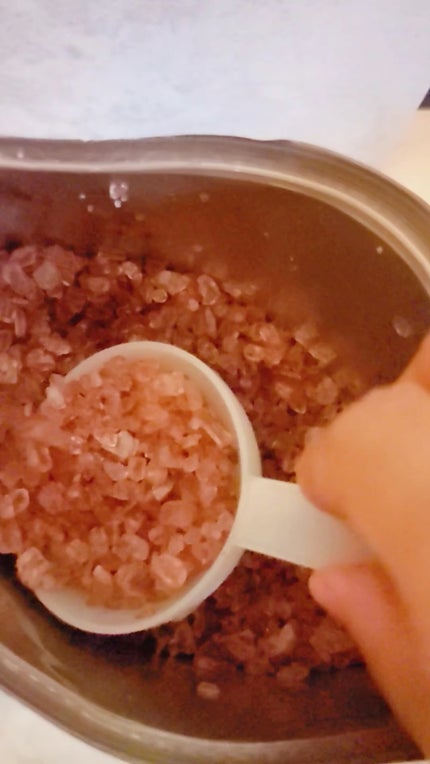 クリスタルバスソルト ローズクォーツ/KRAACH/無機塩系入浴剤の人気ショート動画