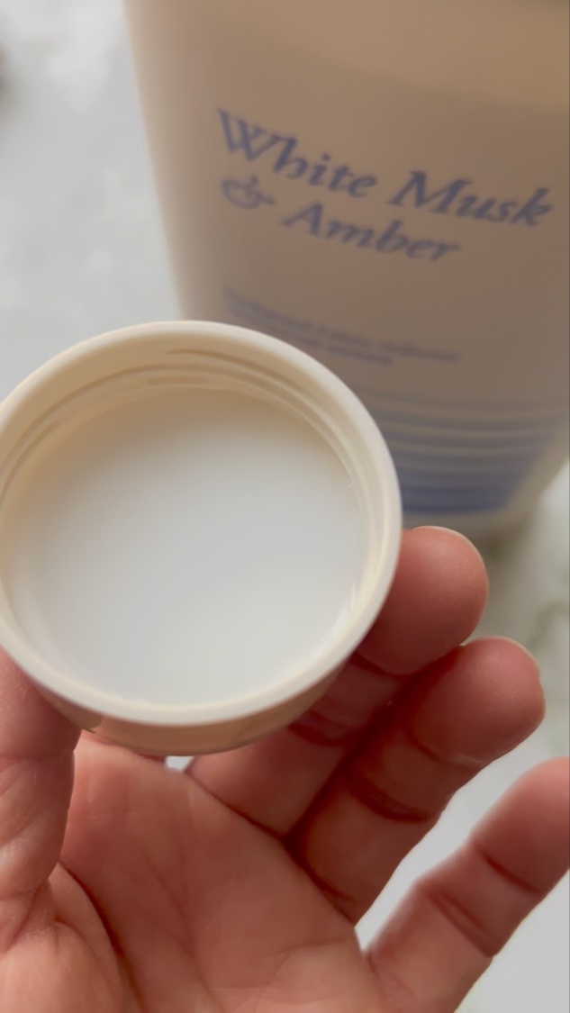 パフュームヴィーガン柔軟剤 フィグ＆シーダー/LAVOIR/柔軟剤の動画クチコミ2つ目