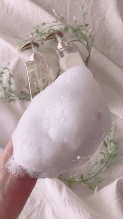 プルント モイストリッチ美容液シャンプー/モイストリッチリペア美容液トリートメント/Purunt./市販シャンプーの人気ショート動画