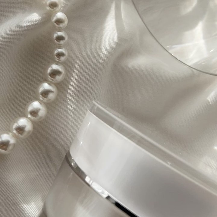 スノーリフティクリーム/ビューティフルスキン/フェイスクリームの動画クチコミ1つ目