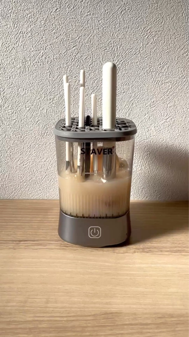 SIXPLUS メイクブラシクリーナー 150ML/SIXPLUS/その他化粧小物の動画クチコミ1つ目