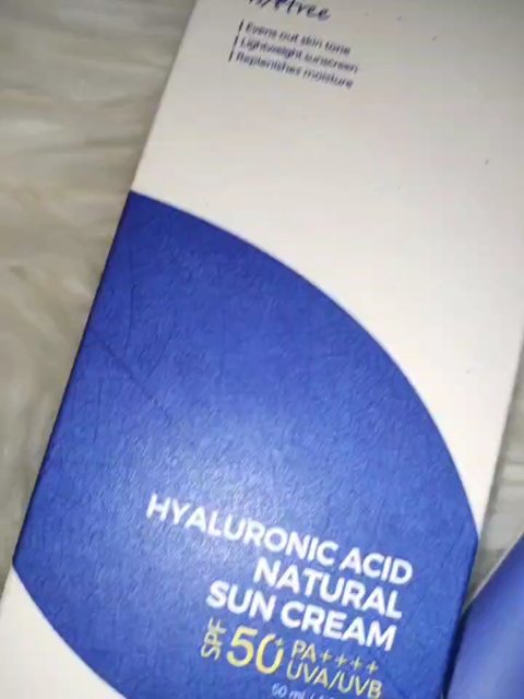 ヒアルロン酸ナチュラルUVクリーム/Isntree/日焼け止めクリームの動画クチコミ1つ目