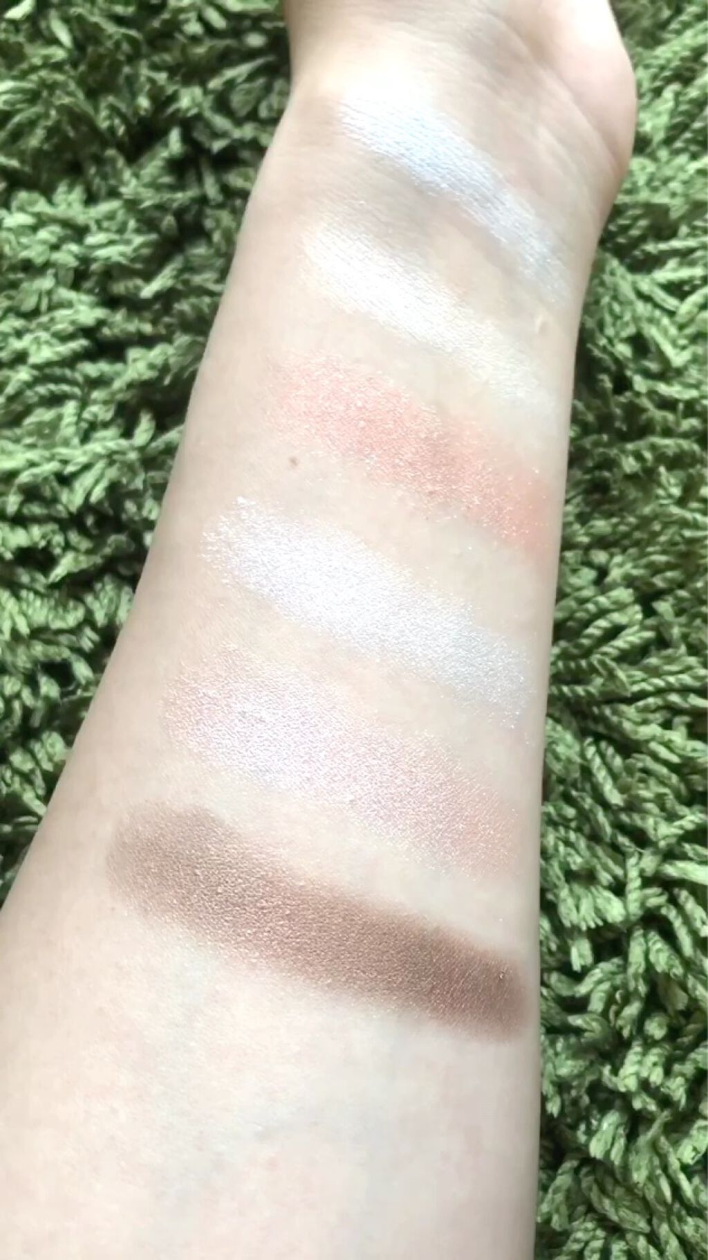 サンキューマートオリジナルディズニーアイシャドウパレット/サンキューマート/アイシャドウパレットの動画クチコミ5つ目