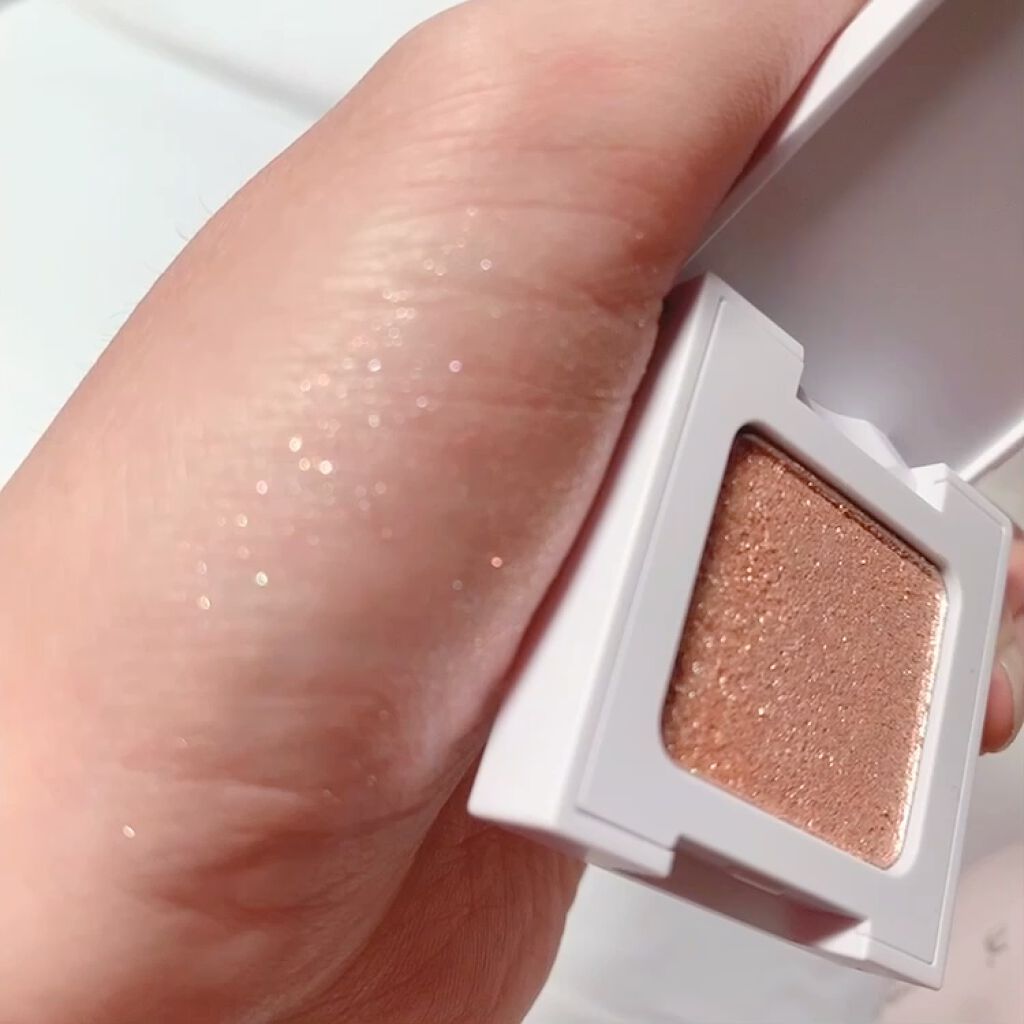 ウィンクティンクシャドウ/b idol/単色アイシャドウの動画クチコミ2つ目