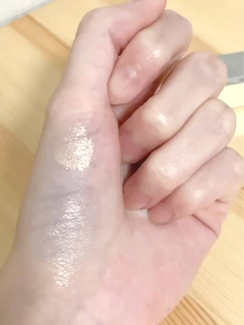 レブロン グロウ ハイライター/REVLON/リキッドハイライトの動画クチコミ1つ目