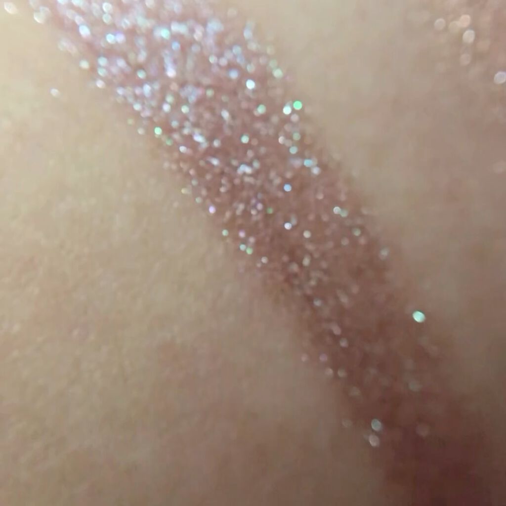 Metallist Sparkling Foiled Pigment/touch in SOL /単色アイシャドウの動画クチコミ1つ目