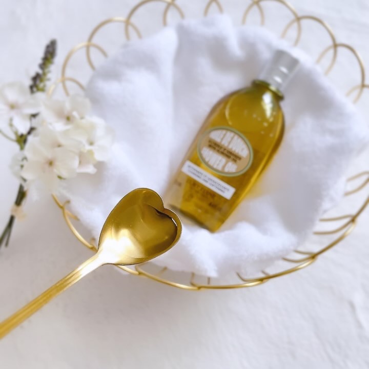 アーモンド モイスチャライジングシャワーオイル/L'OCCITANE/ボディソープを使ったクチコミ（3枚目）