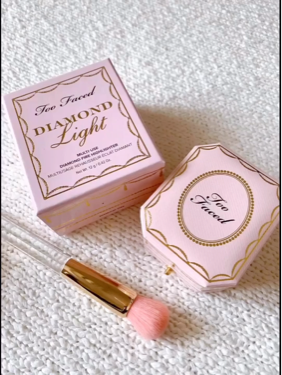 ダイヤモンドライト マルチユース ハイライター/Too Faced/パウダーハイライトを使ったクチコミ（2枚目）