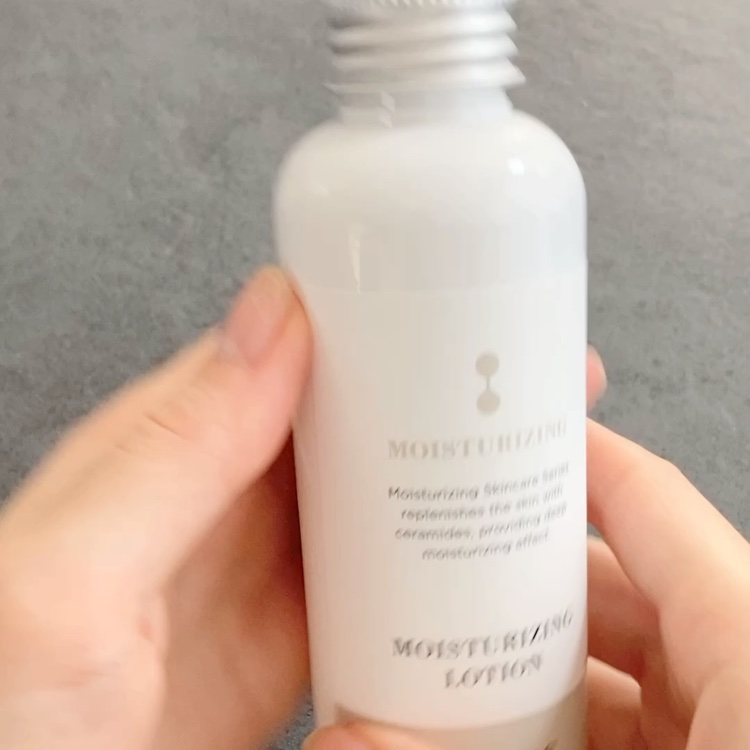 oriのクチコミ「エトヴォス
モイスチャライジングローション

旧版を結構昔ですが使っていて、リニューアルしたと.....」（2枚目）