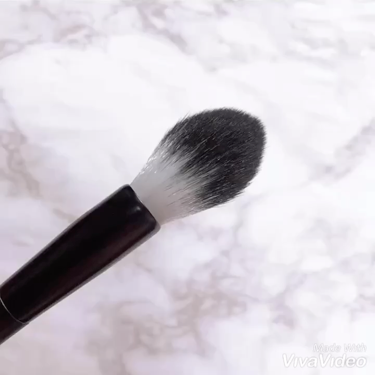 U R GLAM UR GLAM　FACE BRUSHのクチコミ「ダイソー新作コスメ。


#URGLAM 。



フェイスブラシ。





こちらも小さめ.....」（3枚目）