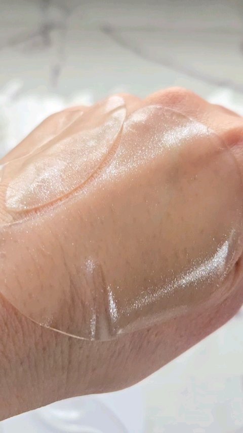 グルタチオン光彩白玉パッチ/SNP/アイケア・アイクリームの動画クチコミ2つ目