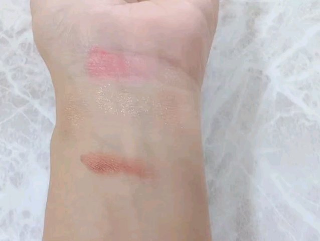 ジルスチュアート タイムレスグロウ ルージュティント/JILL STUART/リップティントを使ったクチコミ（3枚目）