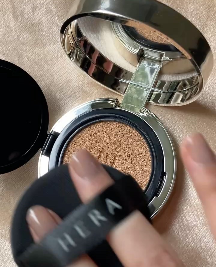 ブラック クッション ファンデーション 23N1 ベージュ/HERA/クッションファンデーションを使ったクチコミ（3枚目）