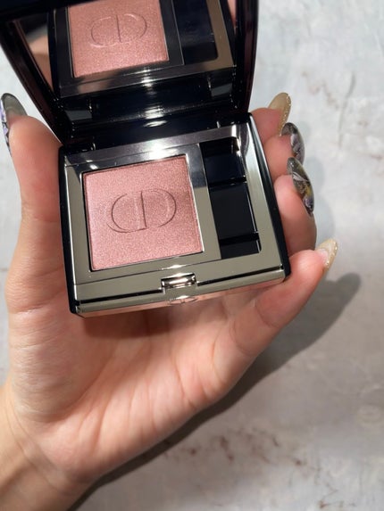 モノ クルール クチュール/Dior/単色アイシャドウの人気ショート動画