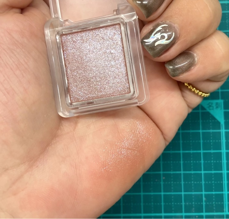 シングル カラー アイシャドウ/ちふれ/単色アイシャドウを使ったクチコミ（3枚目）