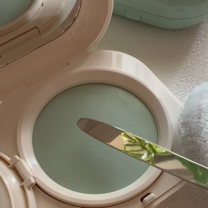 ネオ エッセンシャル フィニッシュパウダー/LANEIGE/ルースパウダーを使ったクチコミ（3枚目）