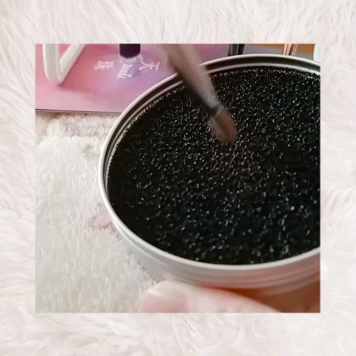 ドライメイクブラシクリーナー/セリア/その他化粧小物を使ったクチコミ（3枚目）