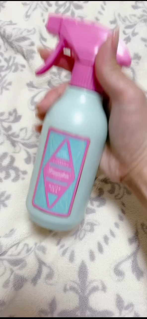 ファブリックミスト ホワイトティーの香り/ランドリン/ファブリックミストの動画クチコミ1つ目