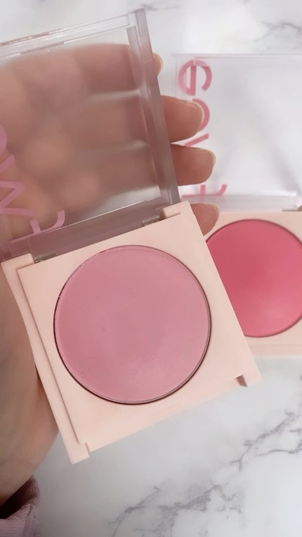 フィーチークメロウ/fwee/ジェル・クリームチークの人気ショート動画