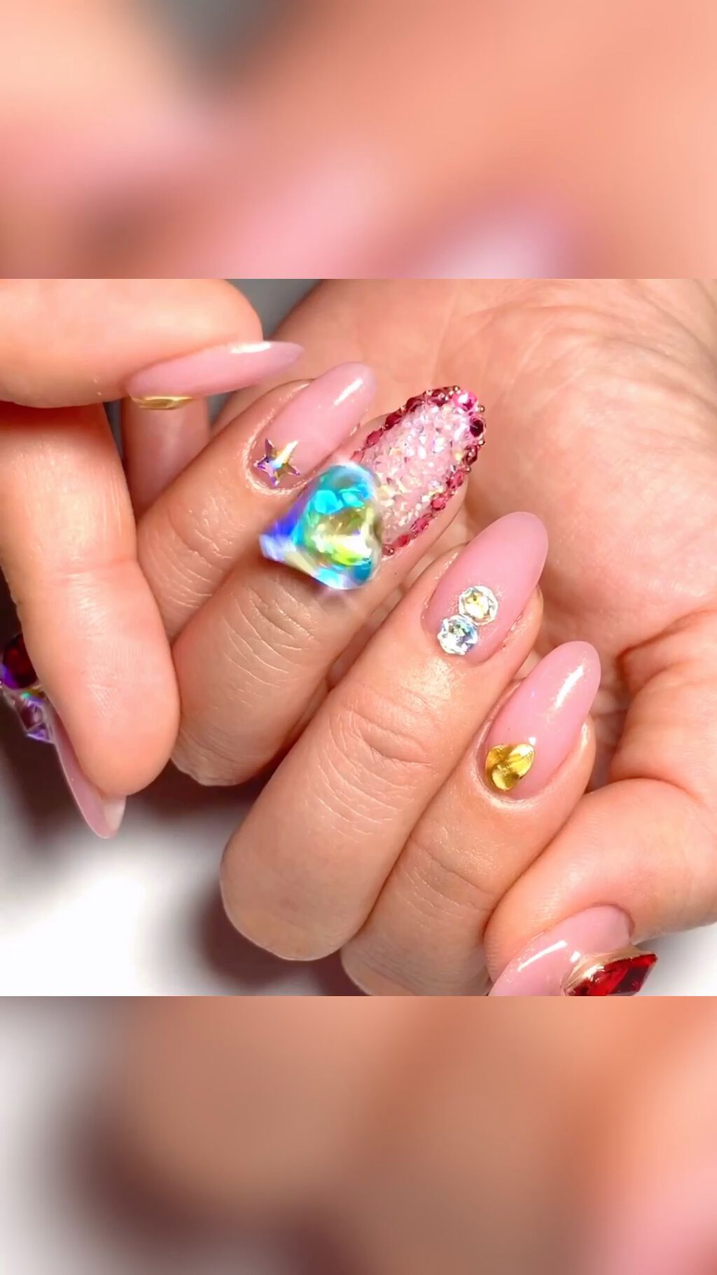 #ジェルネイル,#ネイル,#セルフネイル,#ストーンネイル,#バレンタインネイル,#冬ネイルのネイルデザイン