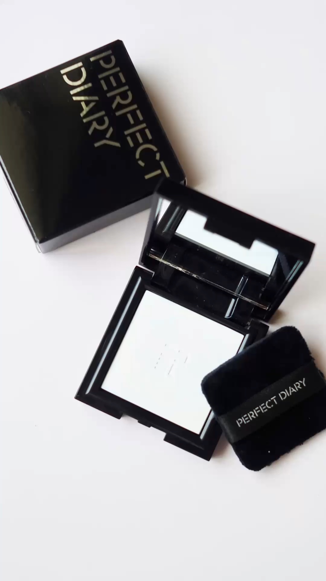 トランスルーシェント ブルーリング セッティング パウダー/PERFECT DIARY/プレストパウダーの人気ショート動画