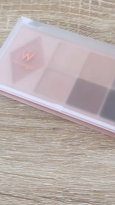 WonjungyoBeauty
Ｗ デイリームードアップパレット
02
トレンチブラウン
¥2,420

twiceのメイクさんがプロデュースしたコスメ✨

こちらのカラーはイエベさんにぴったり❤︎