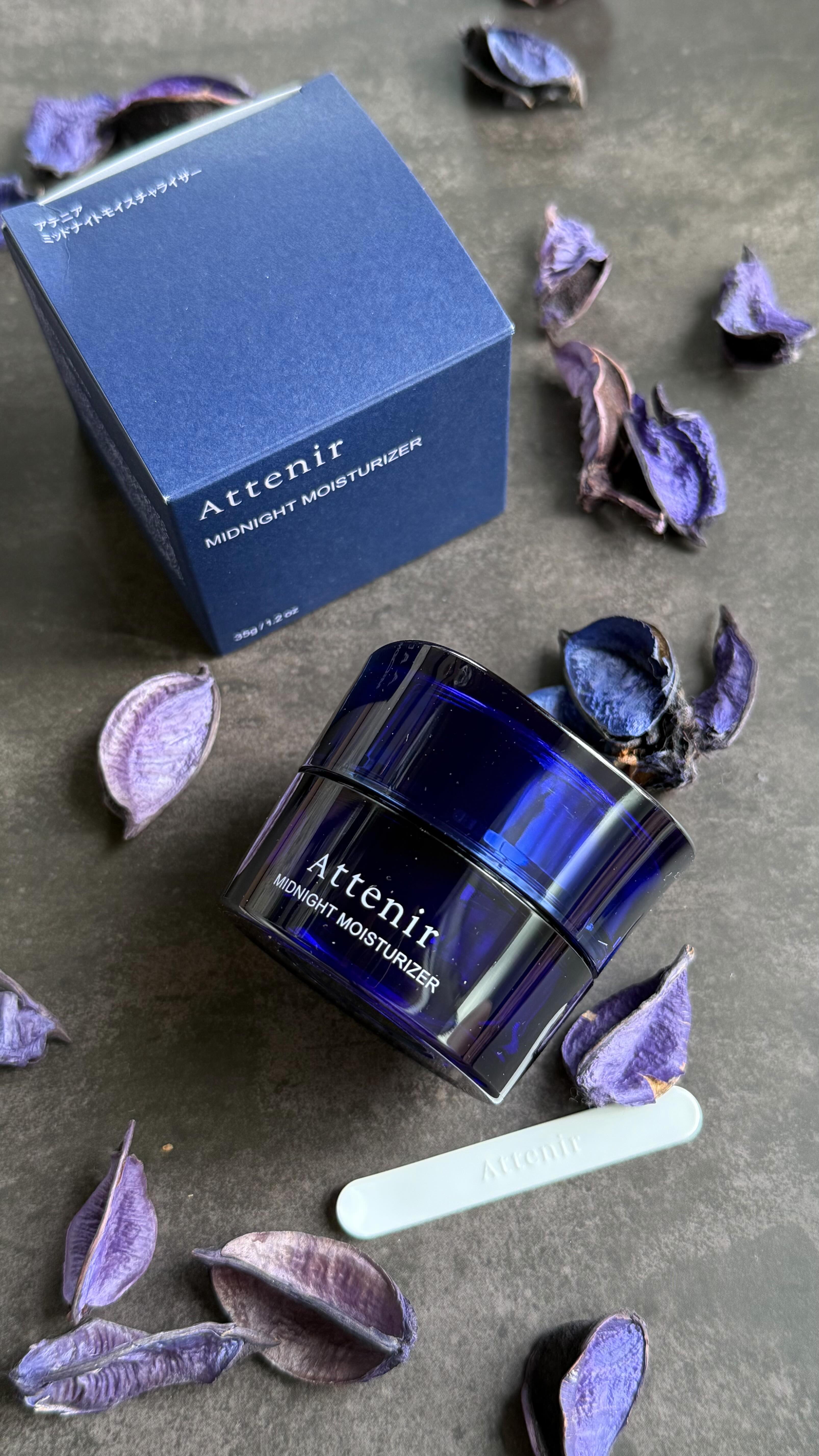 ⁡
⁡
#PR #アテニア
夜のスキンケアを締めくくる“塗って寝るだけ”のご褒美マスク✨
ジェルがやわらかく肌を包み込んでくれて、ラベンダーやゼラニウムの香りに癒されながら眠る時間が心地いい。
⁡
翌朝の肌に触れる瞬間が、ほんの少し待ち遠し