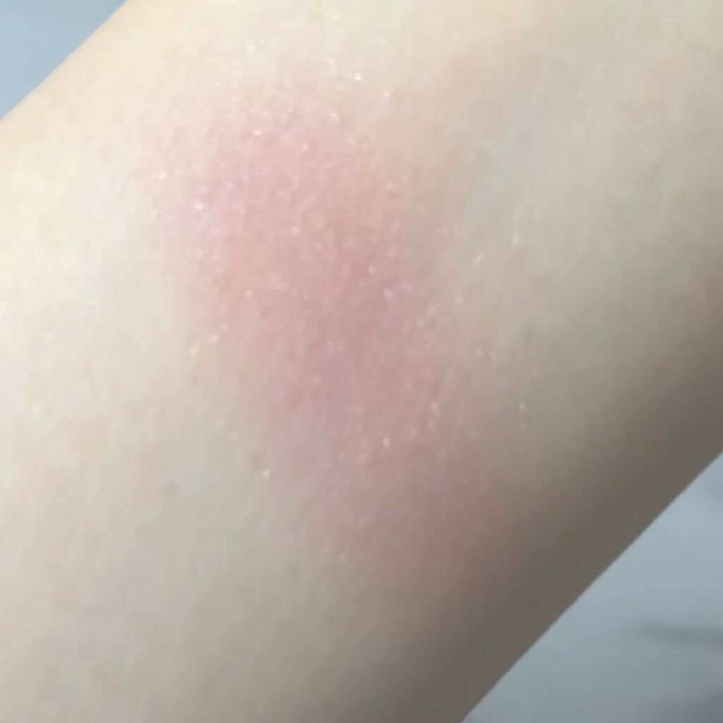 【限定】パウダー チーク 571 レッド系パール/ちふれ/パウダーチークの動画クチコミ3つ目