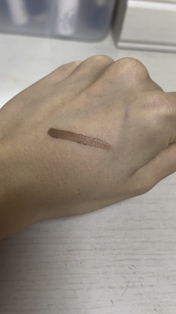 パウダリーリキッドアイブロウ ウルトラキープ		/キングダム/リキッドアイブロウの動画クチコミ2つ目