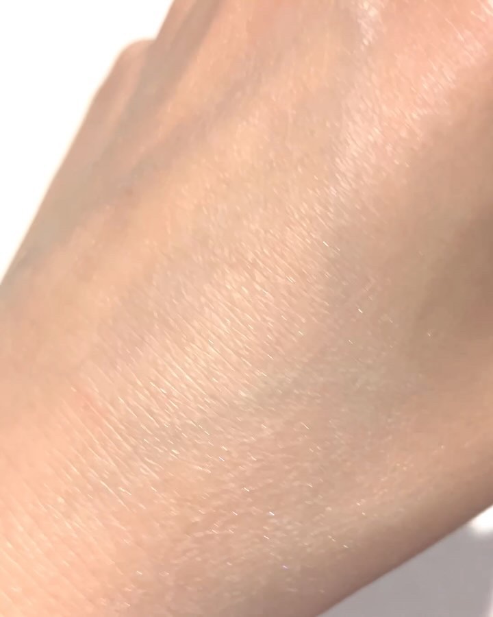 グローパウダーパクト/ABOUT TONE/プレストパウダーの動画クチコミ3つ目