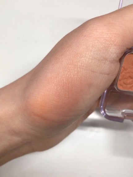 ナチュラル チークN/CEZANNE/パウダーチークの人気ショート動画